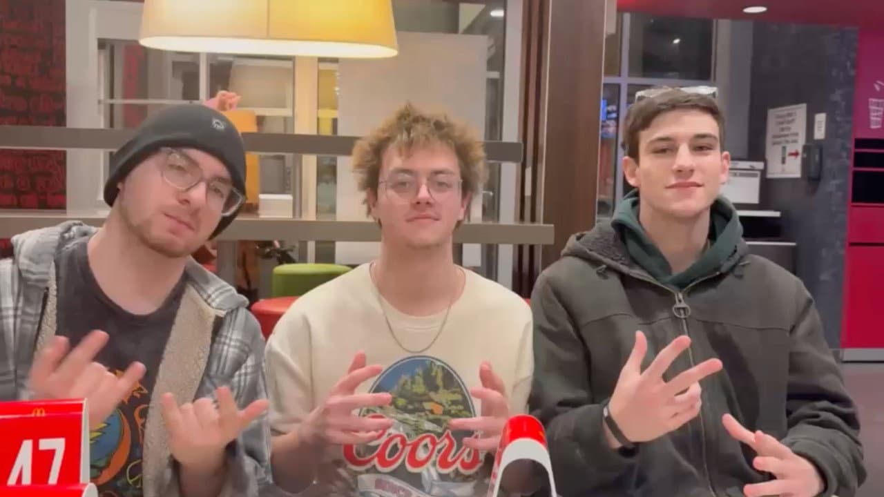 "The Gang Tries The Big Arch"