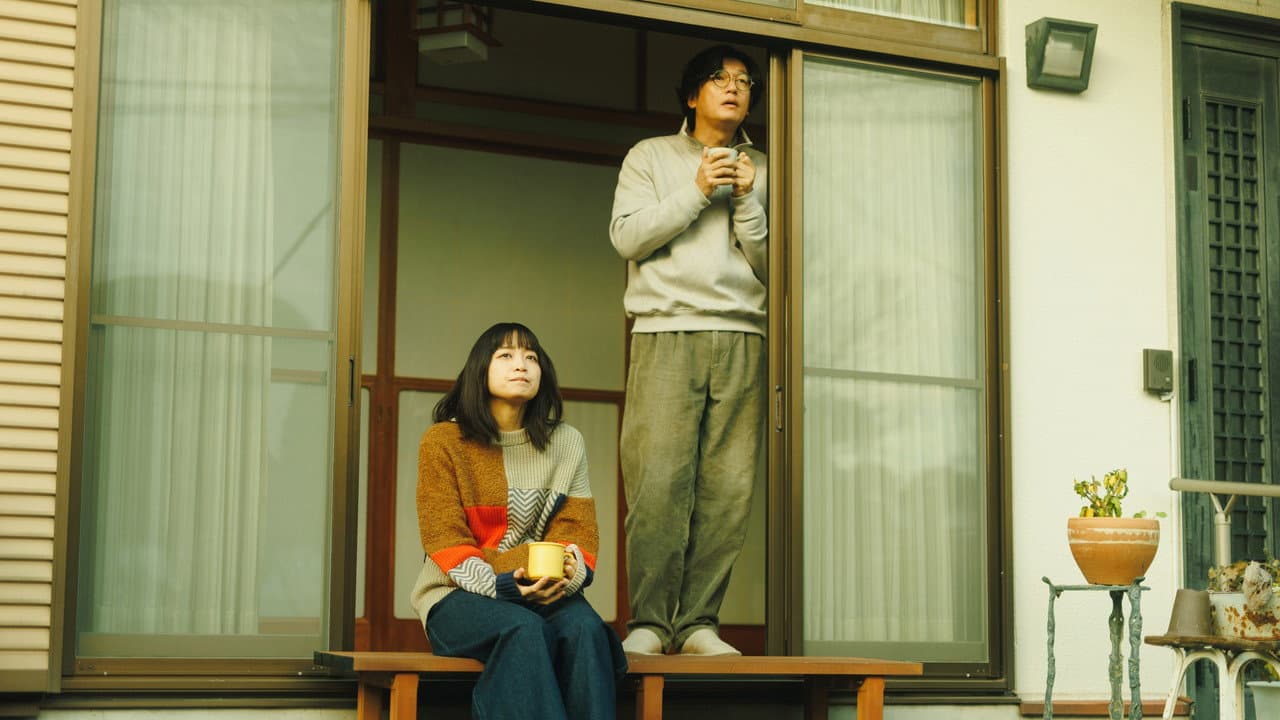 The Ex-idol, Stuck in Life, Decided to Live with a Complete Stranger